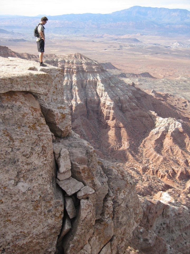 utah-016-eric-at-the-precipice
